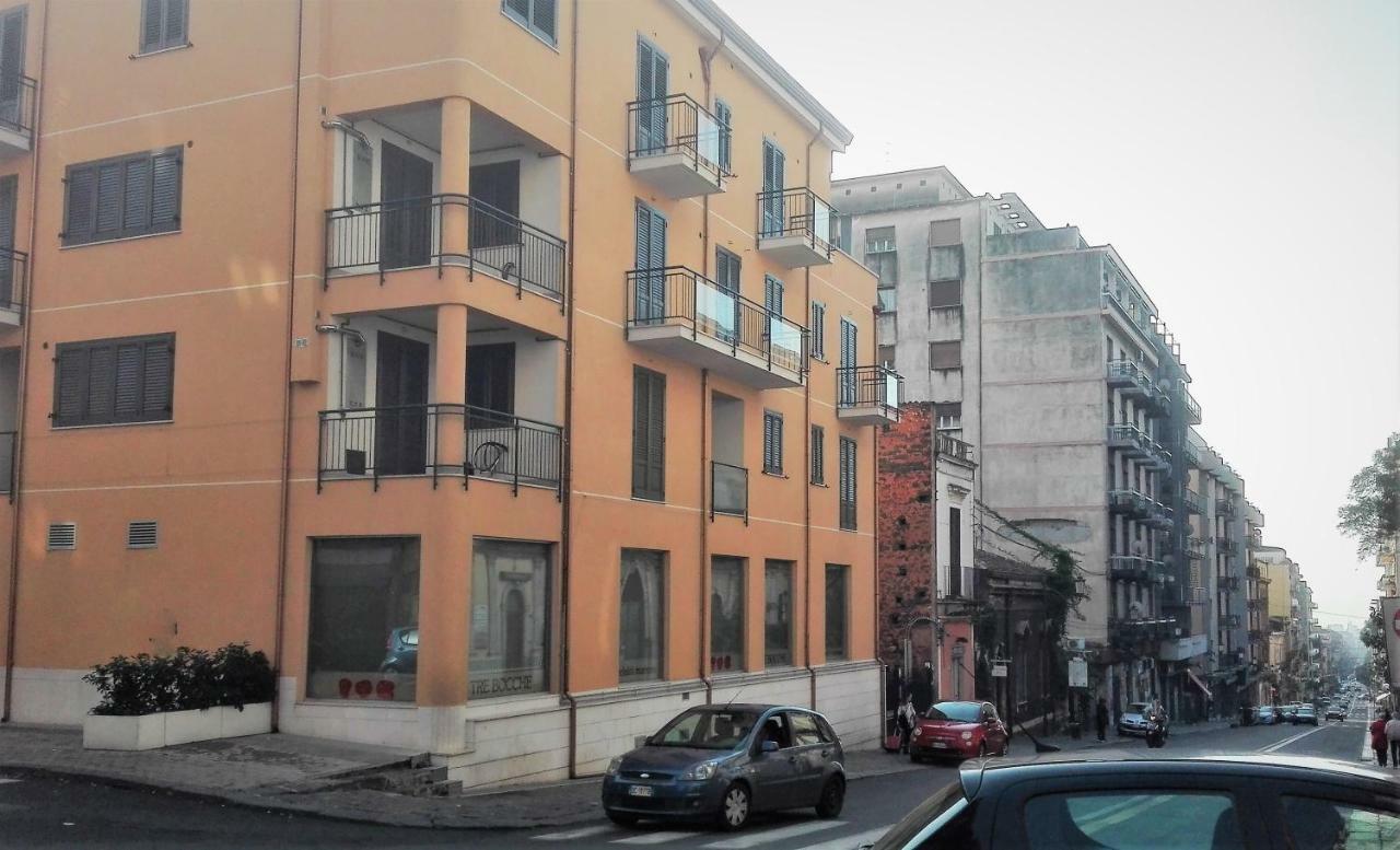 Friends & Family Apartment - Free Parking Car Катания Екстериор снимка
