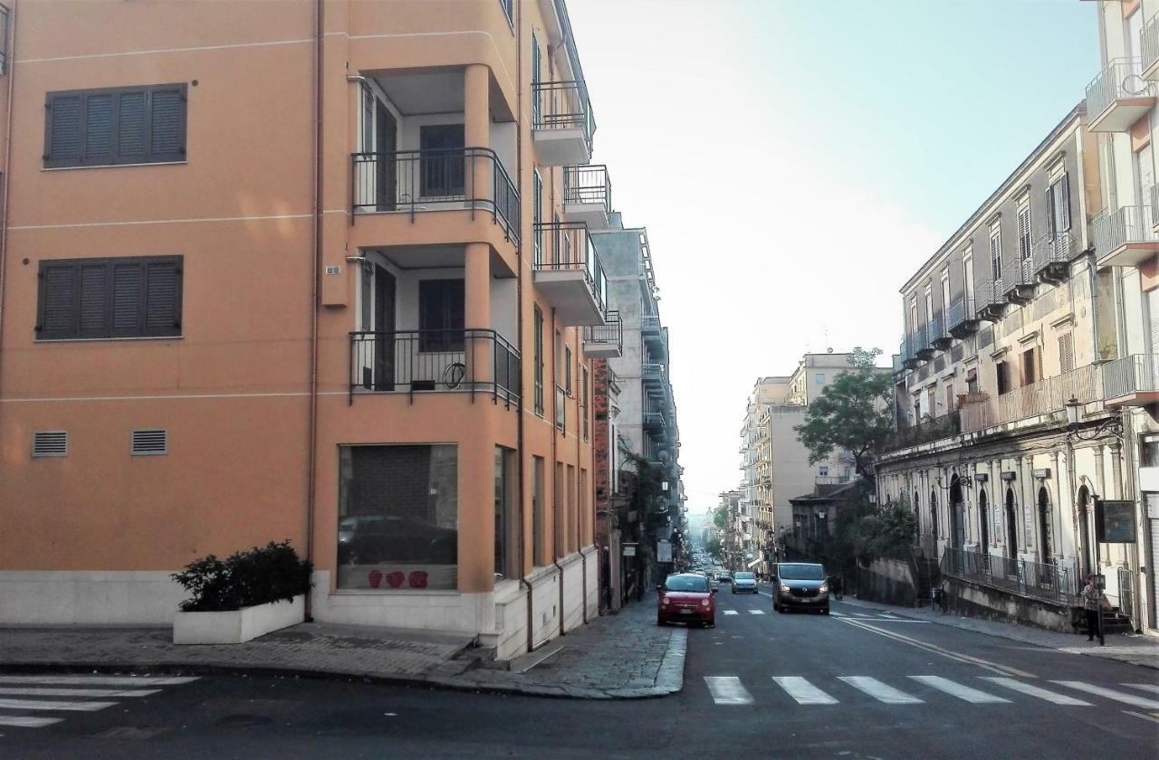 Friends & Family Apartment - Free Parking Car Катания Екстериор снимка